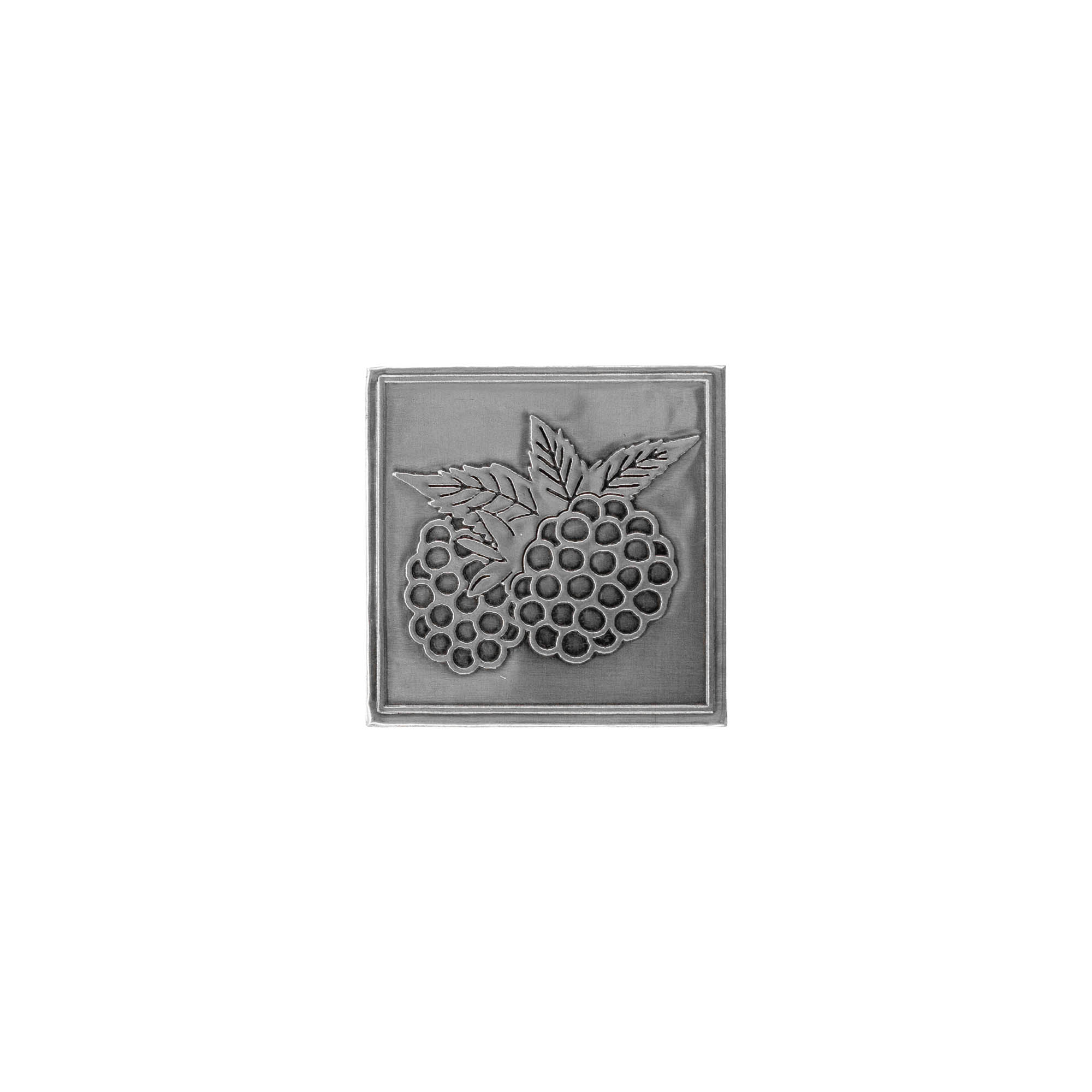 Švino etiketė „Brombeere“, kvadratinė, metalinė, sidabrinė Švino etiketė „Brombeere“, kvadratinė, metalinė, sidabrinė