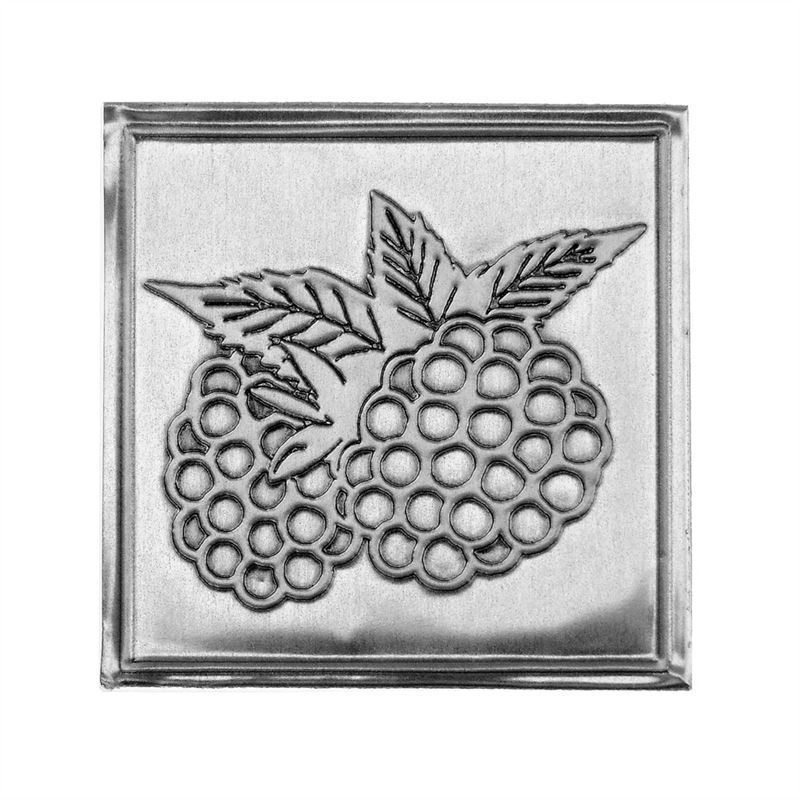 Švino etiketė „Brombeere“, kvadratinė, metalinė, sidabrinė Švino etiketė „Brombeere“, kvadratinė, metalinė, sidabrinė